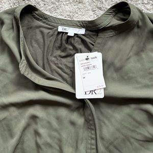 Green DR2 blouse NWT size M